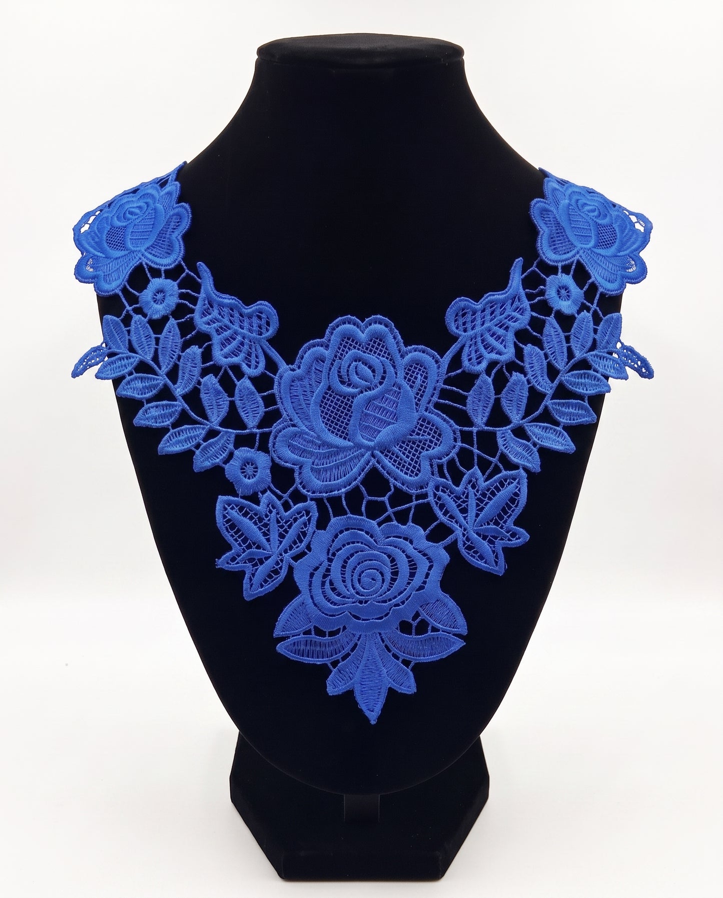 SUPERVALUECHOICE HCSEYB00091 Hollow Floral Guipure Lace Neck Applique Vibrant Color Rose Embroidery Collar Patch for Blouse Formal Wear Sew Decoration 12.59'' X 12.59''