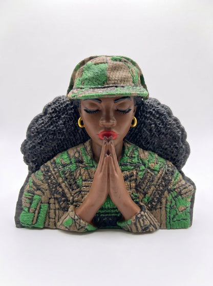 SUPERVALUECHOICE HCSEUA00012 Z-Blank Paintable Camo Praying Woman Resin, DIY Color Craft Blanks for Brooch & Keychain Making 2.6" × 2.1" × 0.5"