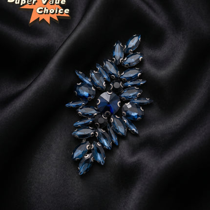 SUPERVALUECHOICE CHRISTMAS HCSEYD00045 Handmade Rhinestone Applique, Hotfix Backed Crystal Beaded Patch for Christmas Holiday Garment, Formal Dress & Costume Embellishment 3.74 in × 1.97 in