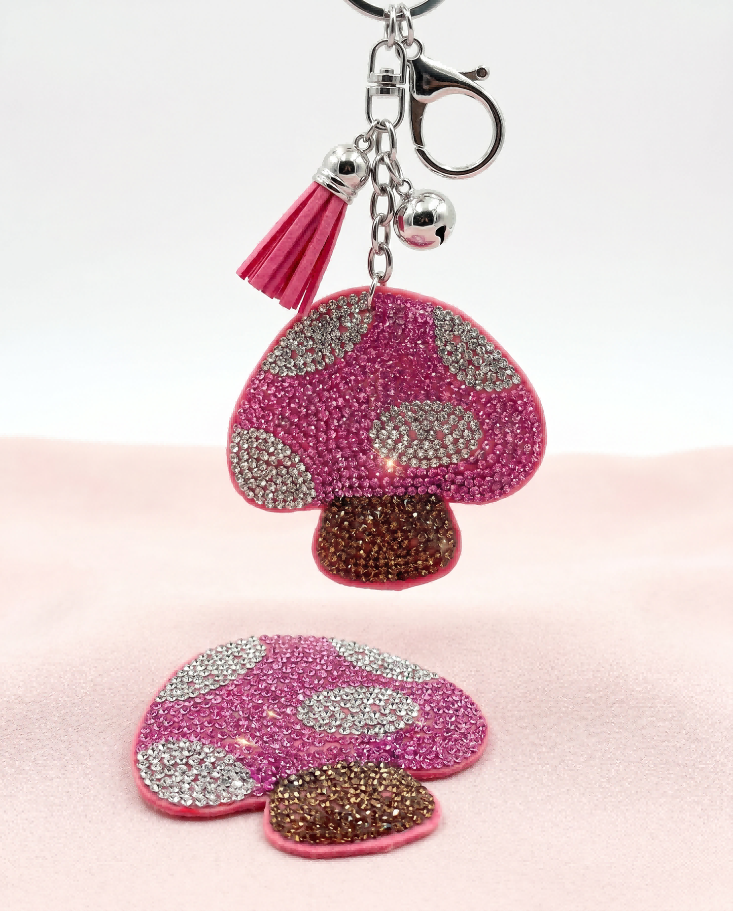 SUPERVALUECHOICE HCSESA00032 Bling Mushroom Brooch Pin & Keyring with Tassel