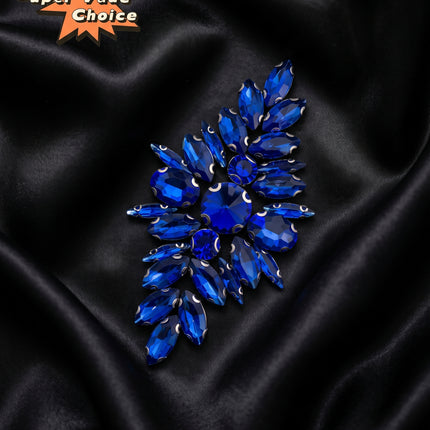 SUPERVALUECHOICE CHRISTMAS HCSEYD00045 Handmade Rhinestone Applique, Hotfix Backed Crystal Beaded Patch for Christmas Holiday Garment, Formal Dress & Costume Embellishment 3.74 in × 1.97 in