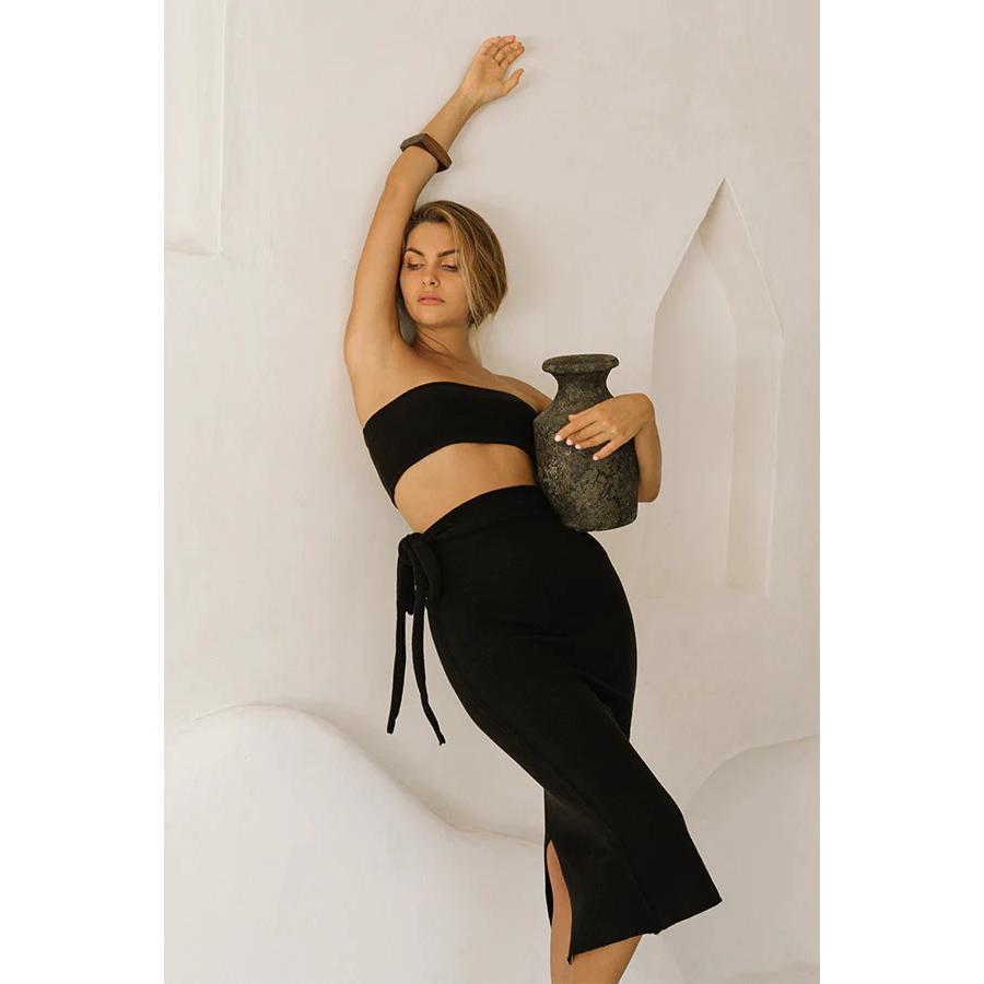 SVCD000063 Women's fashion and sexy cut-out backless strapless knitted dress