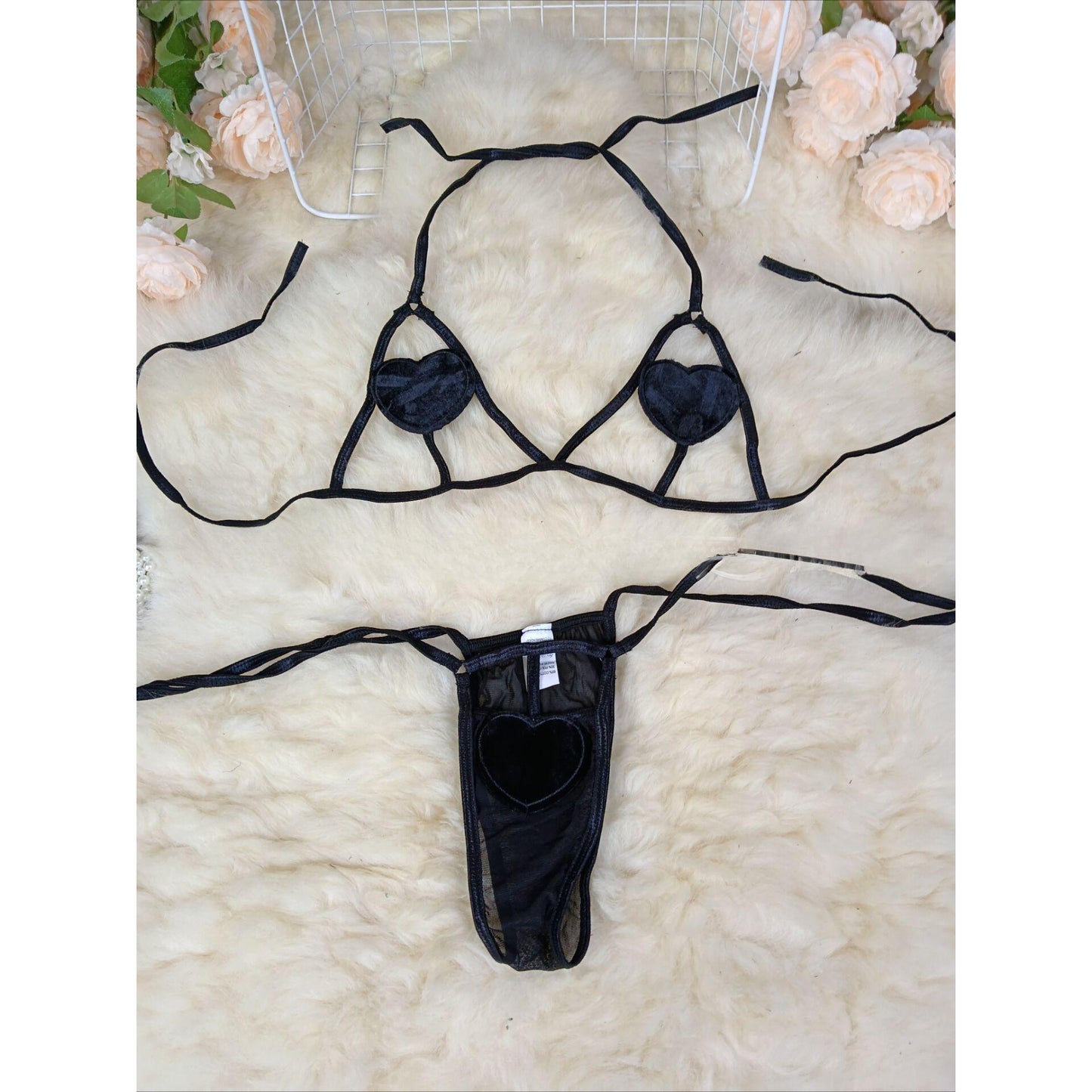 SVCL000110 Two-pieces underwear set with hollowed-out heart three-point style