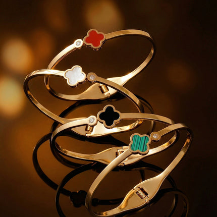 SUPERVALUECHOICE HCSEX00047 Multicolored Four-Leaf Clover Bracelet