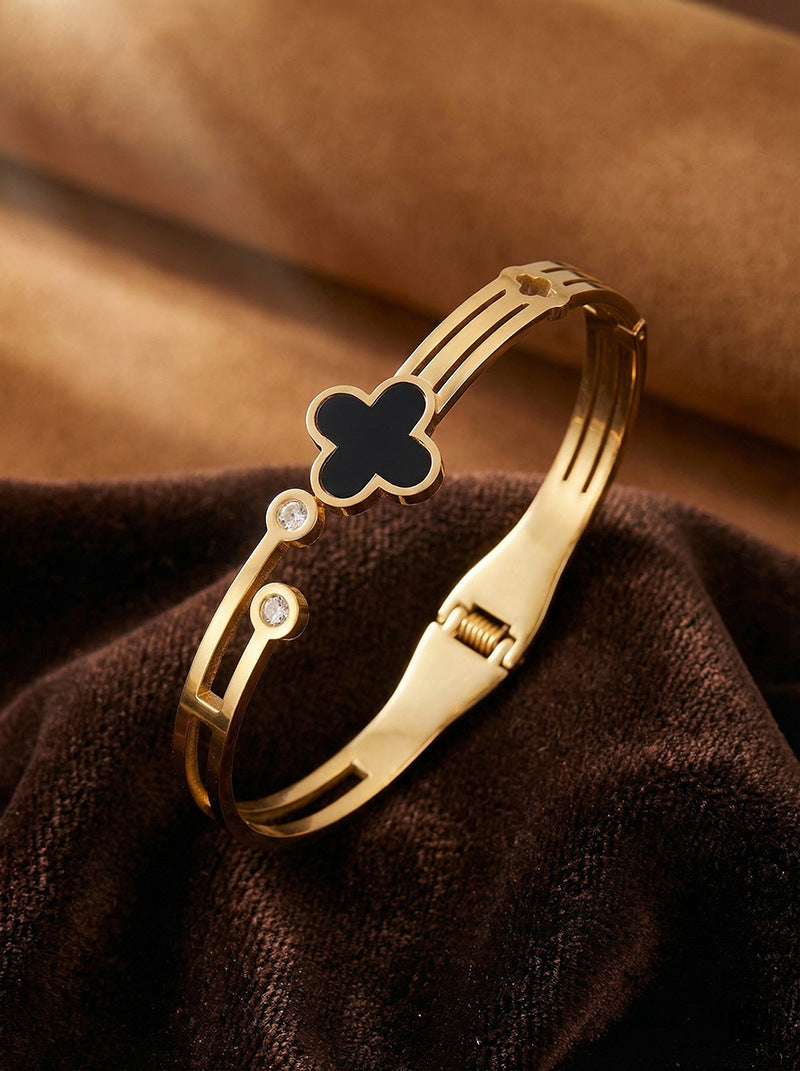 SUPÊR VÃLUE CHOICE HCSEX00043 Black Shell Four-Leaf Clover Round Diamond Bracelet