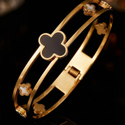 SUPÊR VÃLUE CHOICE HCSEX00040 Openwork Four-Leaf Clover Bracelet