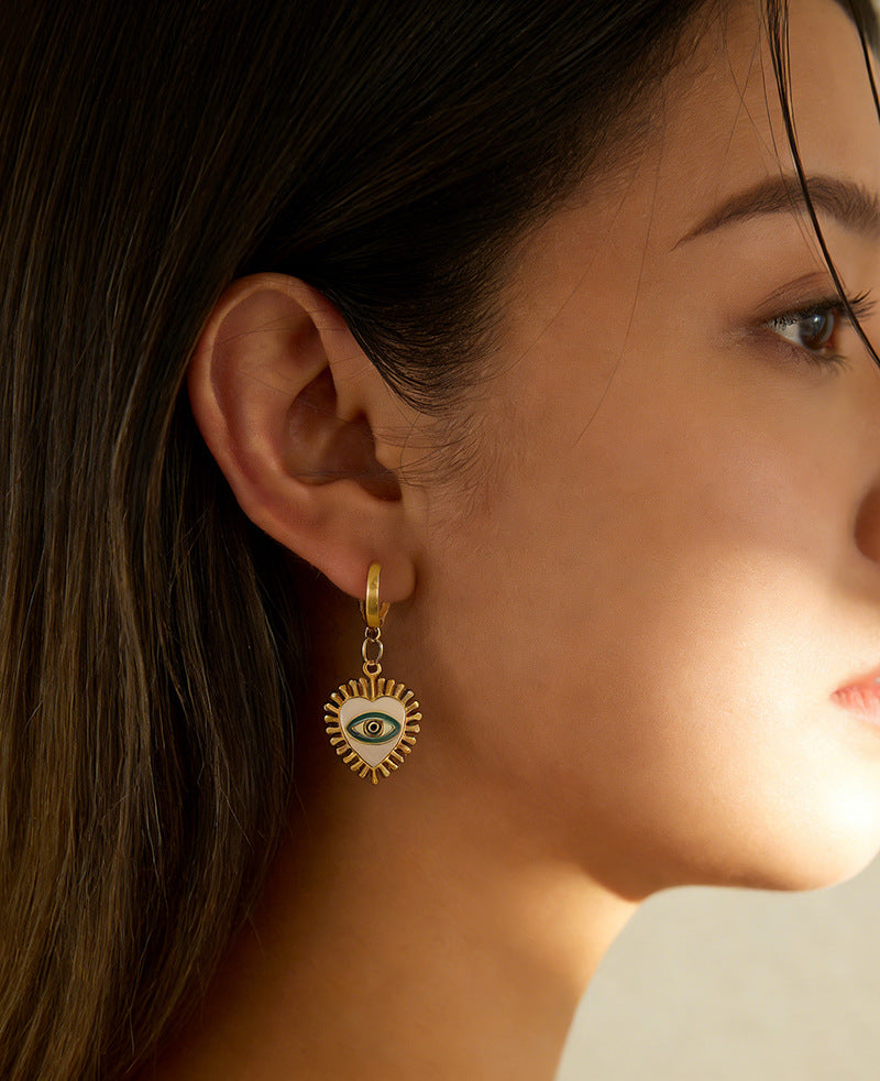 SUPERVALUECHOICE HCSETA00029 Heart-Shaped Devil's Eye Earrings