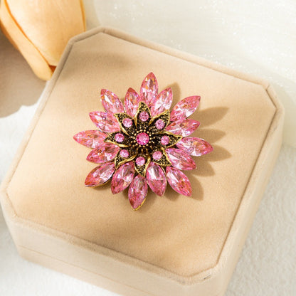 SUPÊR VÃLUE CHOICE  HCSEY00004  Necklace “Rhinestone Flower ” pattern pins
