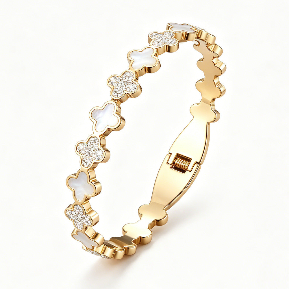 SUPÊR VÃLUE CHOICE HCSEX00016 Multiple Shell Clover Bracelets