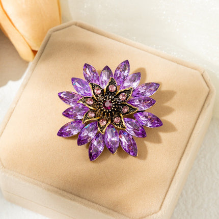 SUPÊR VÃLUE CHOICE  HCSEY00004  Necklace “Rhinestone Flower ” pattern pins