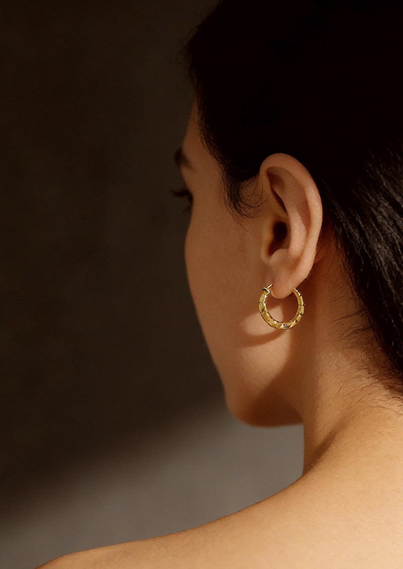 SUPERVALUECHOICE HCSETA00024 Earrings with an irregular textured pattern