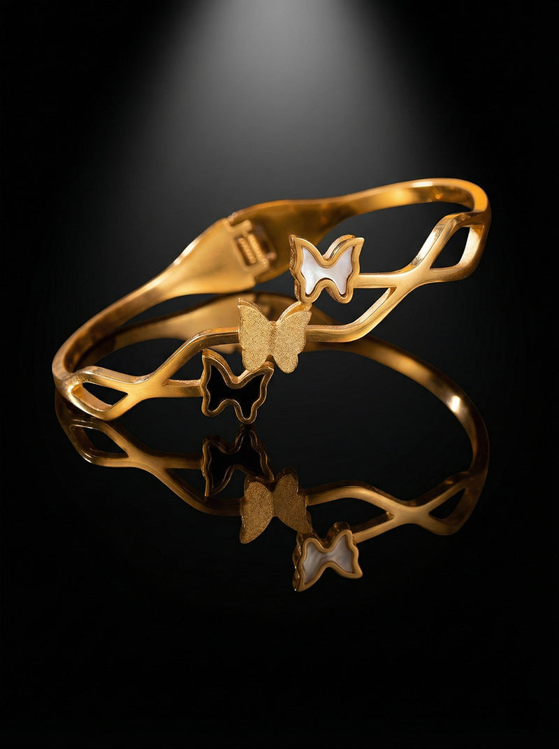 SUPERVALUECHOICE HCSEX00050 Three Butterflies Bracelet