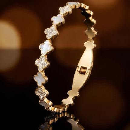 SUPÊR VÃLUE CHOICE HCSEX00016 Multiple Shell Clover Bracelets