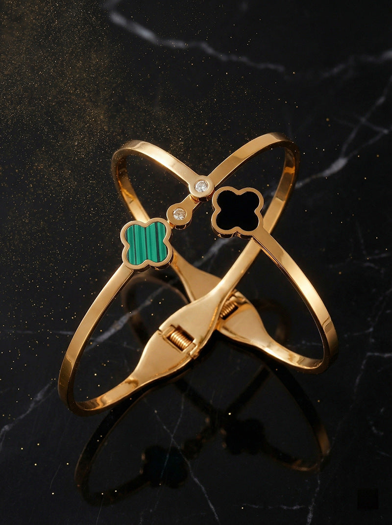 SUPERVALUECHOICE HCSEX00047 Multicolored Four-Leaf Clover Bracelet