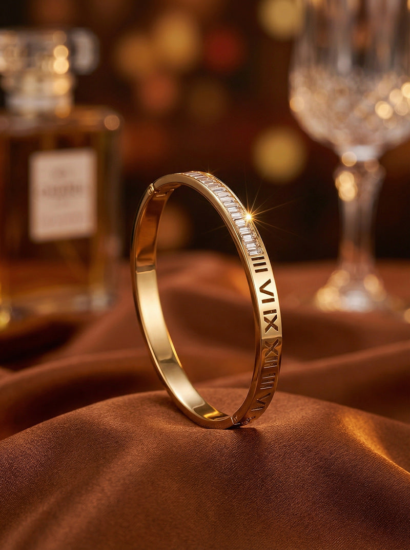 SUPÊR VÃLUE CHOICE HCSEX00049 Square-Cut Roman Numeral Bracelet