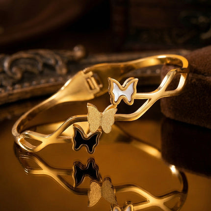 SUPERVALUECHOICE HCSEX00050 Three Butterflies Bracelet