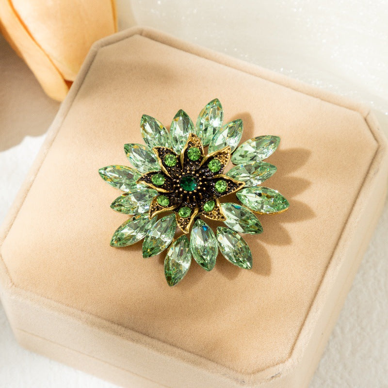 SUPÊR VÃLUE CHOICE  HCSEY00004  Necklace “Rhinestone Flower ” pattern pins