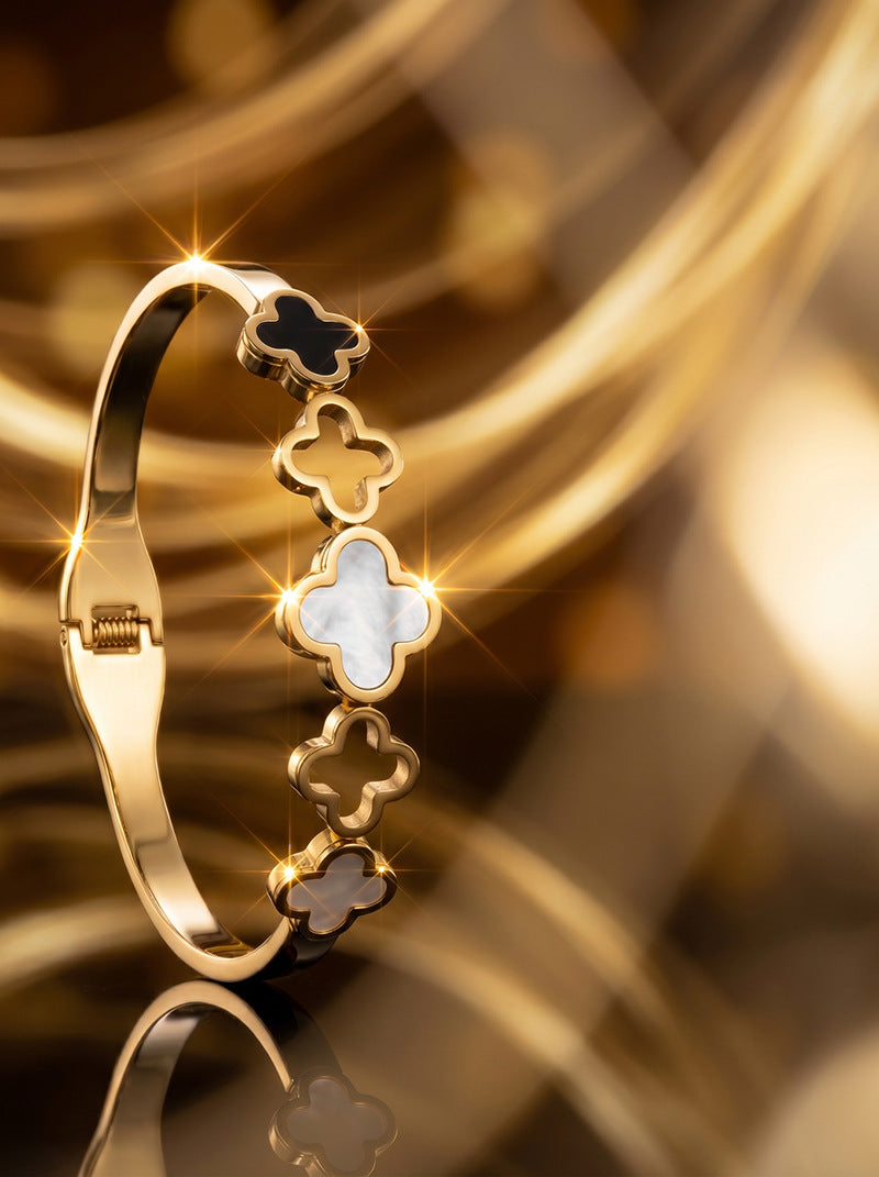SUPÊR VÃLUE CHOICE HCSEX00033 Shell and Four-Leaf Clover Openwork Bracelet