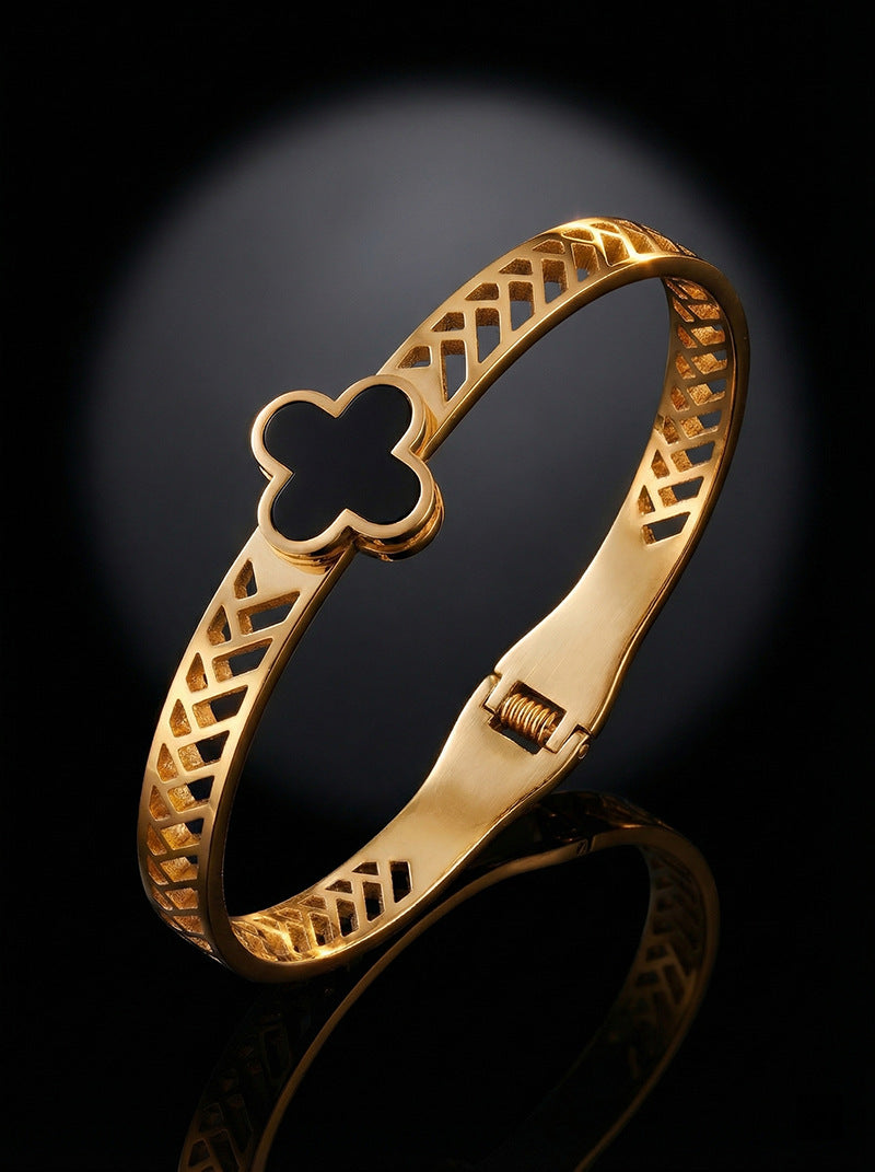 SUPERVALUECHOICE HCSEX00052 Four-Leaf Clover Openwork Bracelet