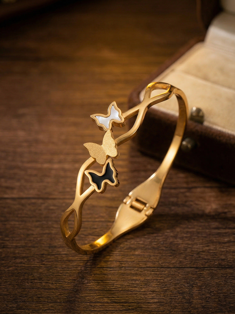 SUPERVALUECHOICE HCSEX00050 Three Butterflies Bracelet