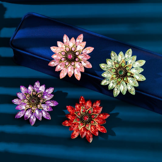 SUPÊR VÃLUE CHOICE  HCSEY00004  Necklace “Rhinestone Flower ” pattern pins