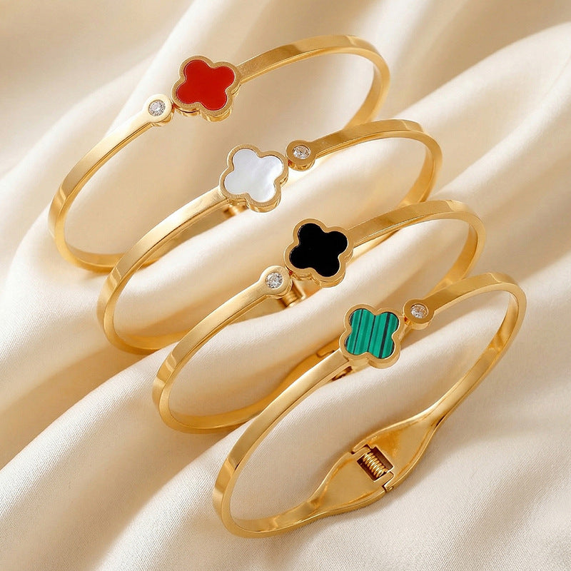 SUPERVALUECHOICE HCSEX00047 Multicolored Four-Leaf Clover Bracelet