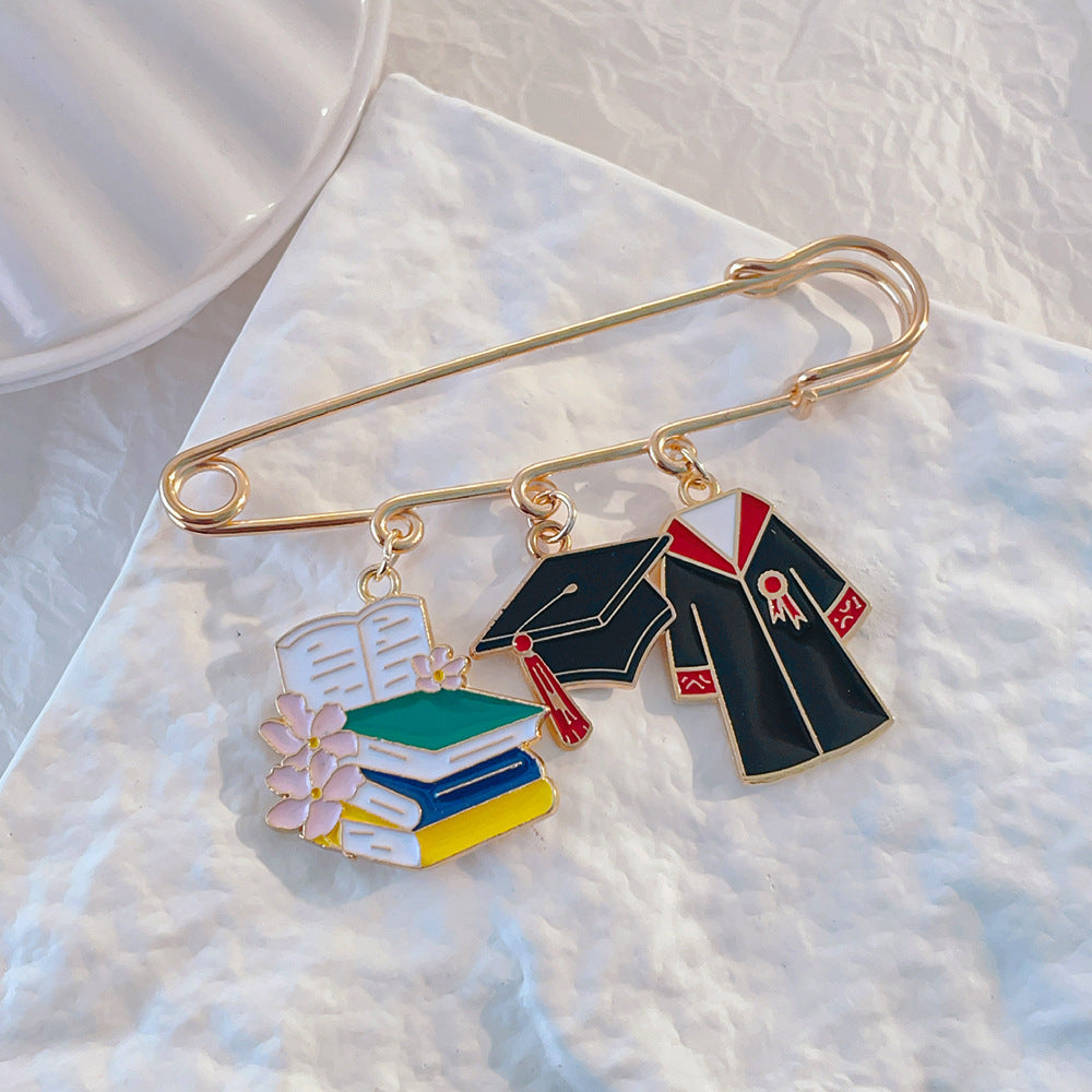 SUPERVALUECHOICE HCSESA00023 Graduation Season Cheer-Up Pin