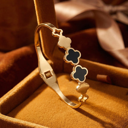 SUPÊR VÃLUE CHOICE HCSEX00048 Six Four-Leaf Clover Bracelets