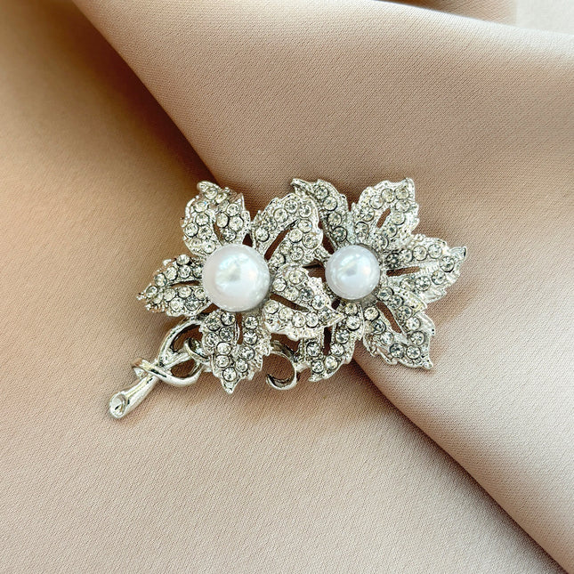 SUPERVALUECHOICE HCSESA00112 Pearl & Crystal Floral Brooch – Vintage Inspired Statement Pin