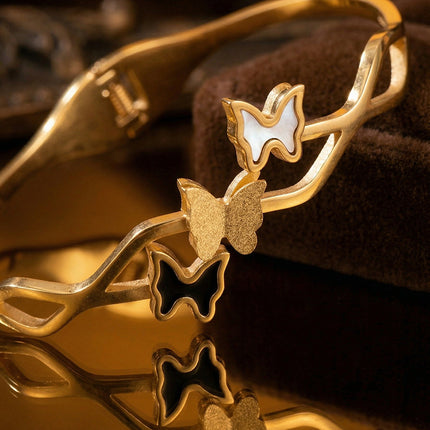 SUPERVALUECHOICE HCSEX00050 Three Butterflies Bracelet