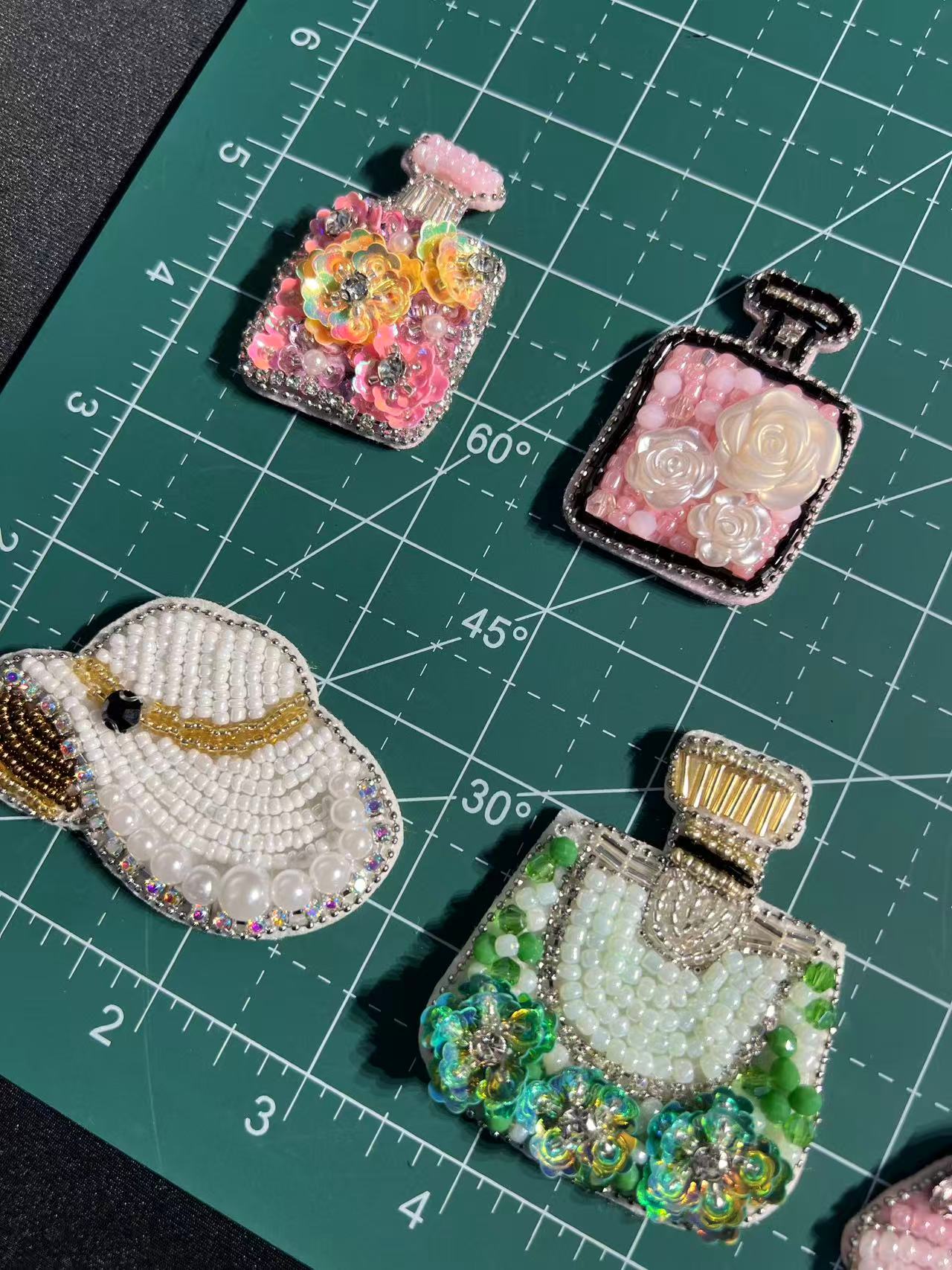 SUPERVALUECHOICE HCSEYD00022 Rhinestone Patch Perfume Wine Glass Hat Motif Sew On Clothing Applique
