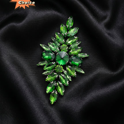 SUPERVALUECHOICE CHRISTMAS HCSEYD00045 Handmade Rhinestone Applique, Hotfix Backed Crystal Beaded Patch for Christmas Holiday Garment, Formal Dress & Costume Embellishment 3.74 in × 1.97 in