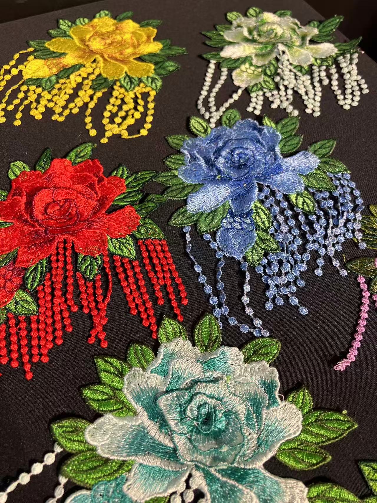 SUPERVALUECHOICE HCSEYB00070 Floral Embroidered Fabric Patches