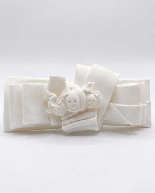SUPERVALUECHOICE HCSEUA00034 Z-Blank Paintable Halloween Pumpkin Ghost Bow Resin Blank, DIY Color Craft Blanks for Brooch & Keychain Making 2.0" × 1.8" × 0.8"