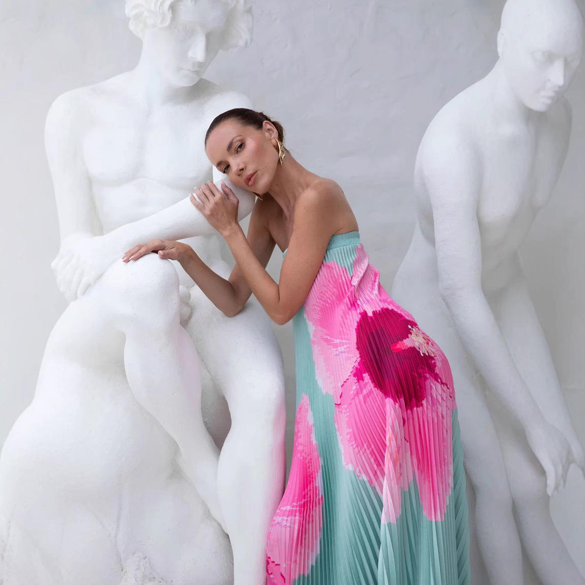 SVCD000009 Summer women's dress with pleated positioning print and a strapless big swing